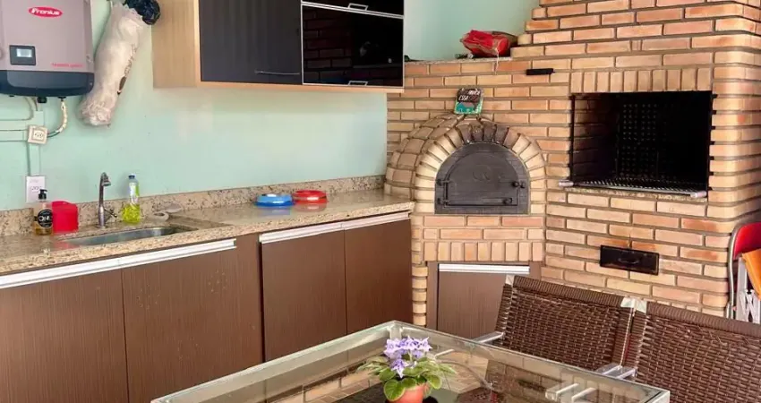 Linda casa no Condomínio Giorno Di Sole 2 com 4 dormitórios sendo 1 suíte