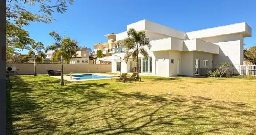 Belíssima casa de alto padrão  com 4 suítes no residencial terra caxambu