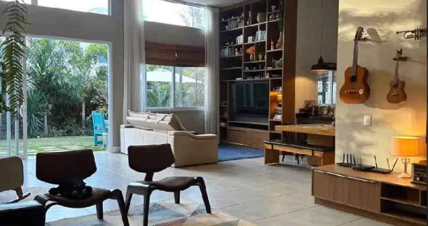 Excelente casa térrea com com 3 dormitórios sendo uma suíte no loteamento terra caxambu