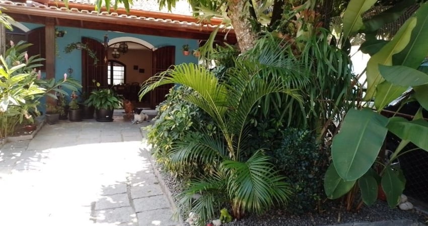 Casa com 3 quartos à venda na Rua Deputado José Luiz Erthal, 31, Piratininga, Niterói
