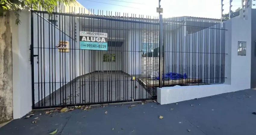 Casa 3 dormitórios para Locação em Maringá, Conjunto Residencial Cidade Alta, 2 dormitórios, 1 banheiro, 2 vagas