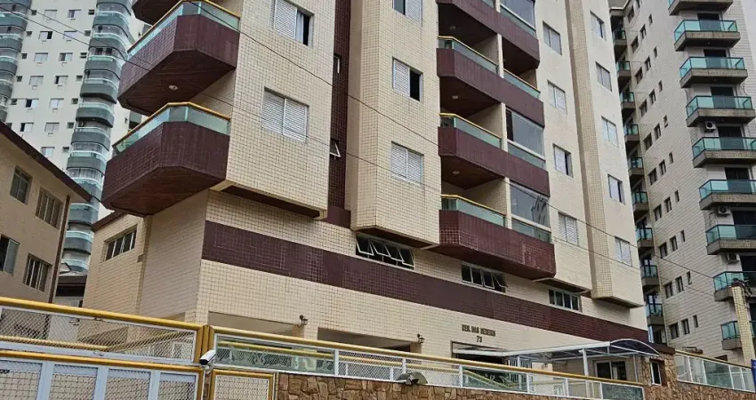 Excelente apartamento  localizado na guilhermina com 2 dormitórios à 50 metros da  praia