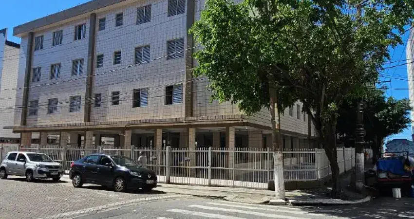 Linda kitnet localizada no boqueirão praia grande proximo a praia.