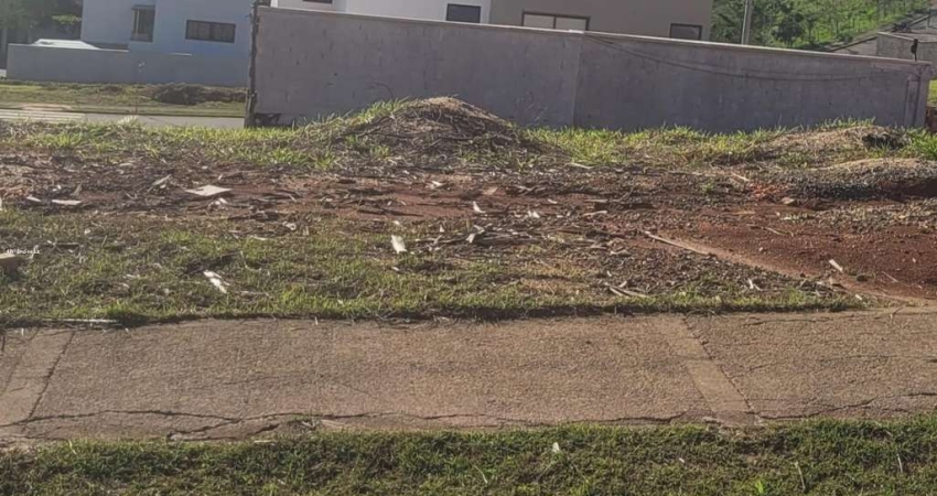 OPORTUNIDADE! Maravilhoso Lote com Excelente Topografia e projeto arquitetônico aprovado no Condomínio Estrela Alta!