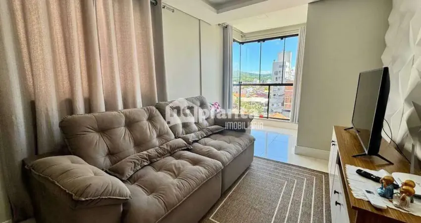 Apartamento à venda no Bairro Perequê em Porto Belo-SC, com 2 quartos, 2 suítes, 1 vaga