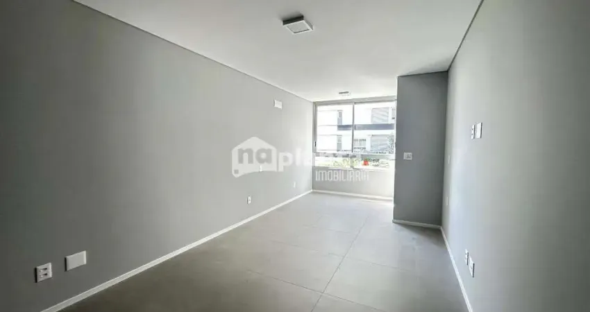 Apartamento à venda no Bairro Estreito em Florianópolis-SC, com 2 quartos, 2 suítes, 2 vagas