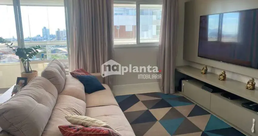 Apartamento à venda no Bairro Nossa Senhora do Rosário em São José-SC, com 3 quartos, 1 suíte, 2 vagas