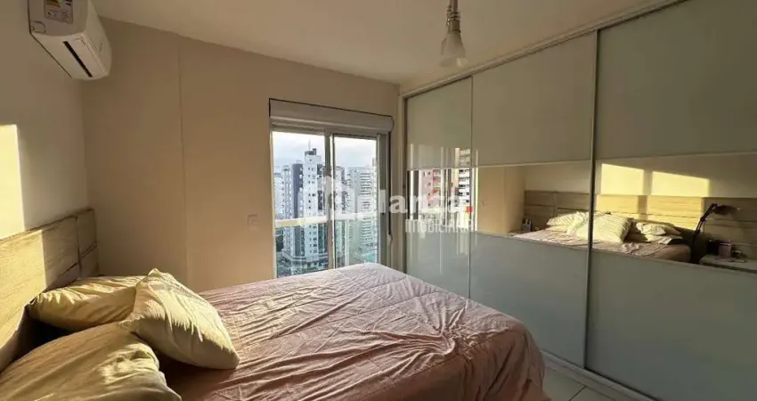 Apartamento à venda no Bairro Campinas em São José-SC, com 2 quartos, 2 suítes, 2 vagas