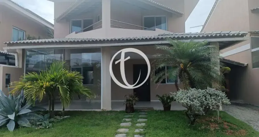 Casa à venda em condomínio fechado buraquinho | 3 suítes + varanda gourmet