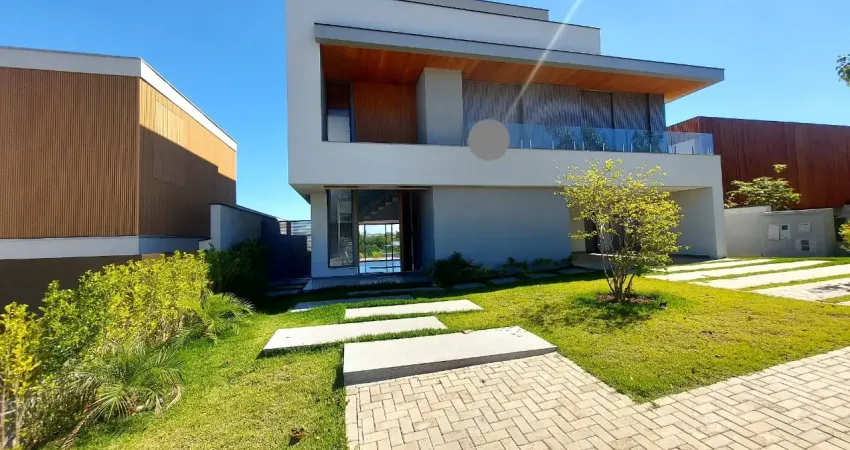 Casa alto padrao à venda no condominio nova esplanada. sao 5 suites