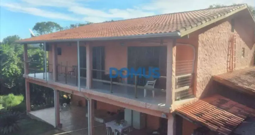 Chácara com 3 dormitórios à venda, 11000 m² por R$ 1.300.000,00 - Condomínio Villagio Fazendão - São José dos Campos/SP