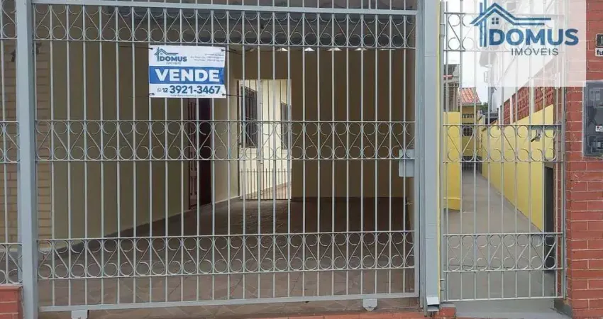 Casa com 2 dormitórios à venda, 195 m² por R$ 640.000,00 - Santana - São José dos Campos/SP