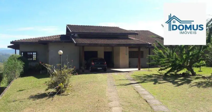 Casa com 3 dormitórios à venda, 420 m² por R$ 1.400.000,00 - Freitas - São José dos Campos/SP