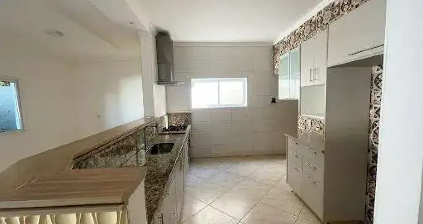 Chácara em louveira-sp: 3 quartos, 3 suítes, 2 salas, 4 banheiros, 2 vagas de garagem, 160m²!