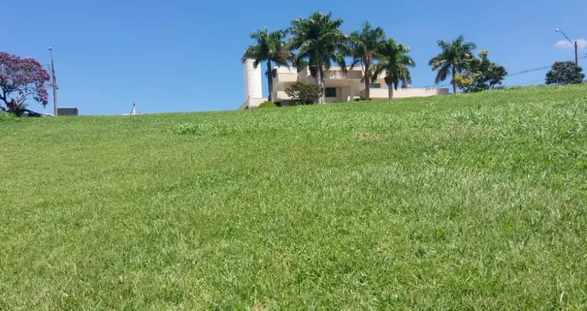 LOTE 1.000 METROS COND. ALTO PADRÃO VILLA LOMBARDA VALINHOS SP