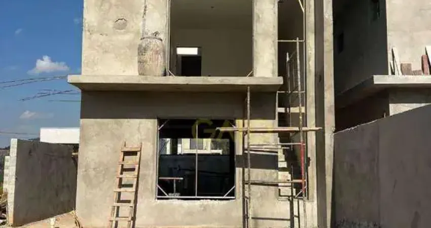 Casa no condomínio Vila Toscana em Cajamar, Casa à venda no Centro de Cajamar/SP