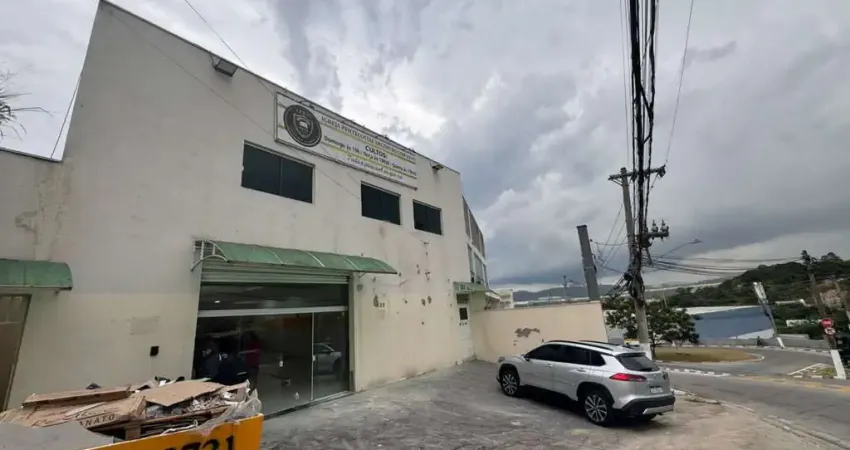 Barracão / Galpão / Depósito para alugar na Avenida Arujá, Colina Maria Luíza (Jordanésia), Cajamar