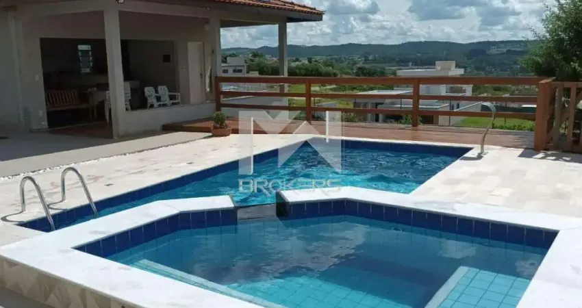Casa à venda no Condomínio Vila Hípica I em Vinhedo - SP