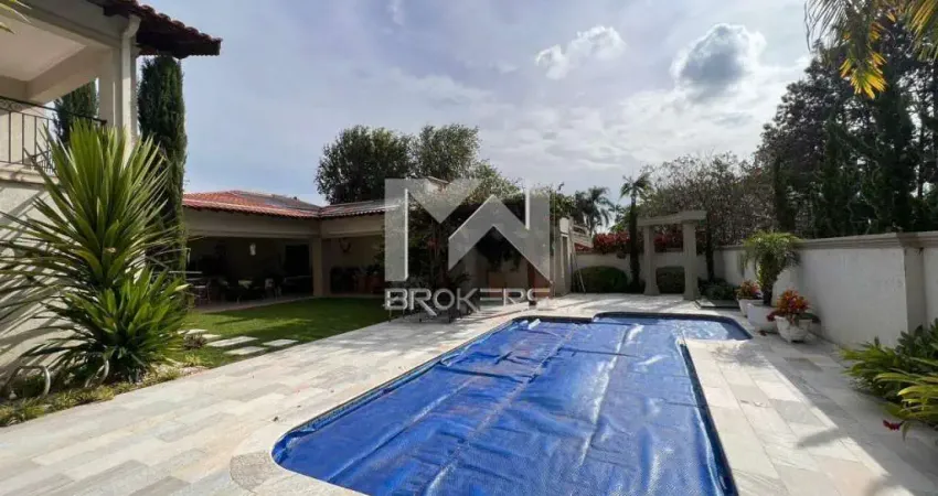 Casa térrea à venda no Condomínio Estância Marambaia em Vinhedo - SP.
