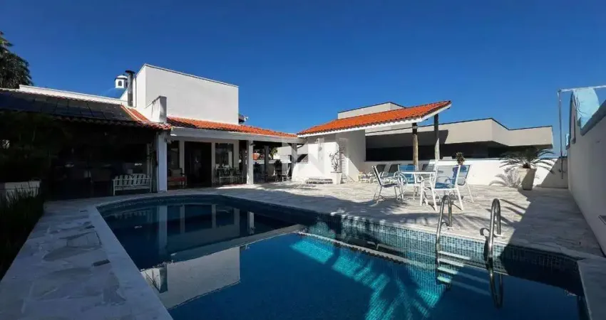 Casa semi térrea à venda no Condomínio Terras de Vinhedo em Vinhedo - SP