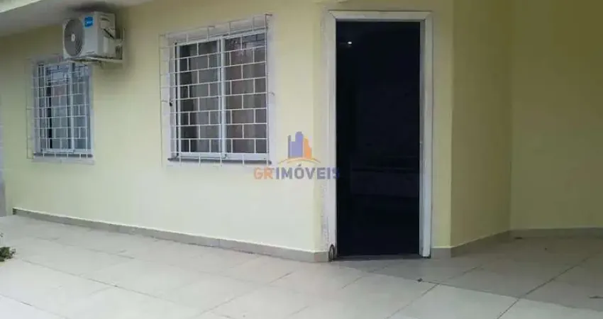 Casa para Venda em Pinhais, Alto Tarumã, 3 dormitórios, 1 suíte, 3 banheiros, 2 vagas