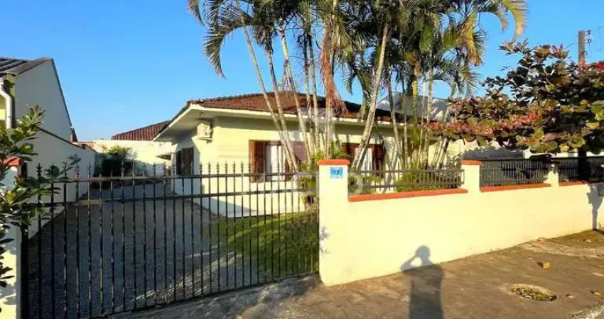Casa com 3 quartos à venda no São Luís, Jaraguá do Sul 