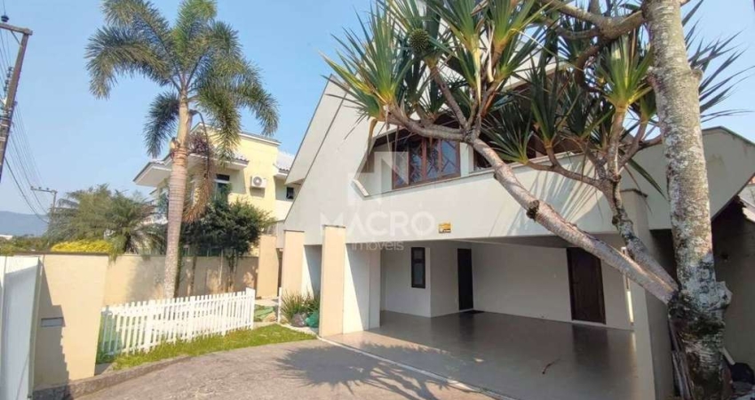 Casa no Champagnat | Amizade | 299m²