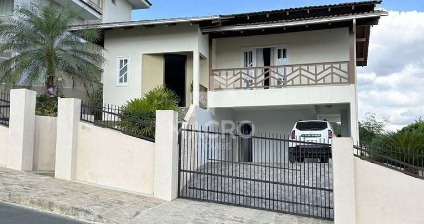 Casa | Amizade | 3 quartos ( sendo 1 suíte) | 192m² (378m² de terreno)
