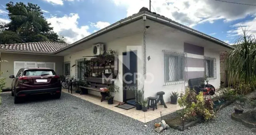 Casa com 3 quartos à venda no São Luís, Jaraguá do Sul 