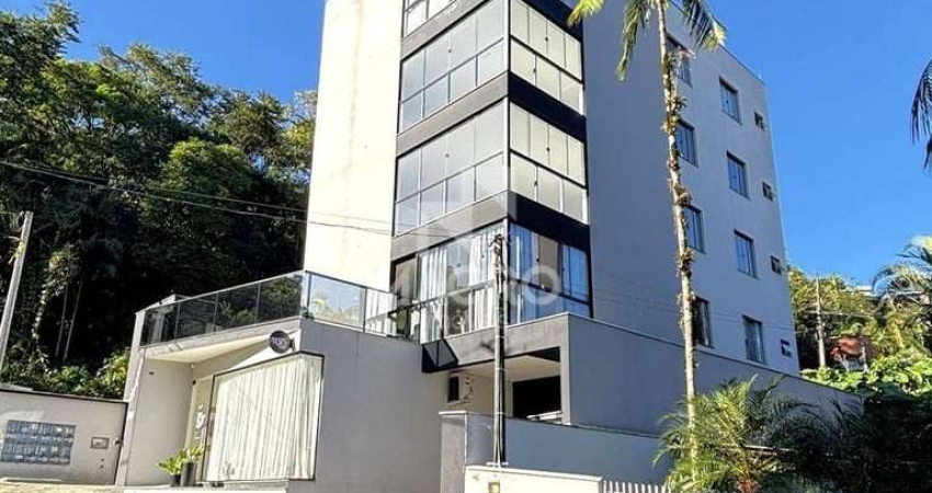 Czerniewicz | 3 quartos (1 suite) + escritório | 118m²