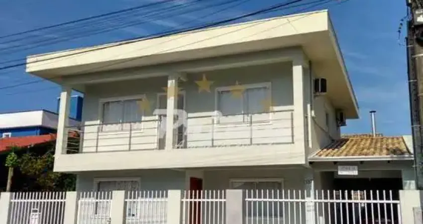 Casa com 4 quartos à venda no Centro, Bombinhas