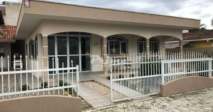 Casa com 3 quartos à venda no Centro, Bombinhas