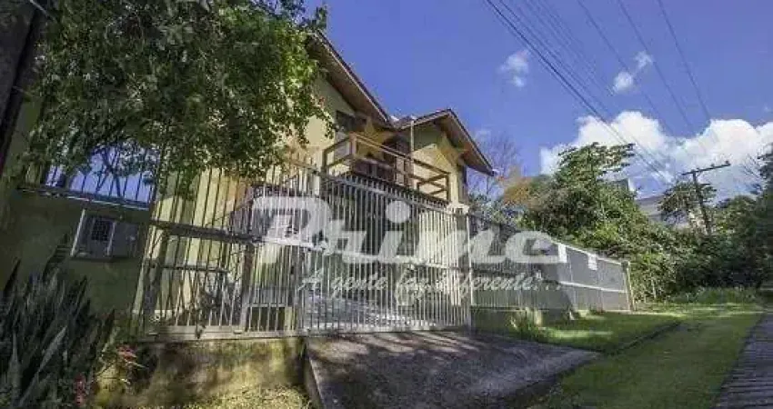 Casa com 3 quartos à venda na Rua Marlim, Centro, Bombinhas