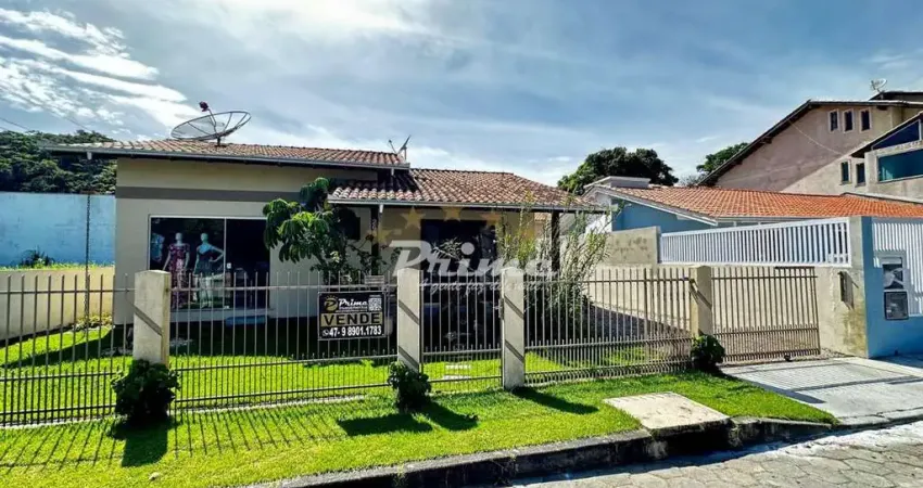 Belíssima casa á venda no bairro josé amândio - bombinhas/sc