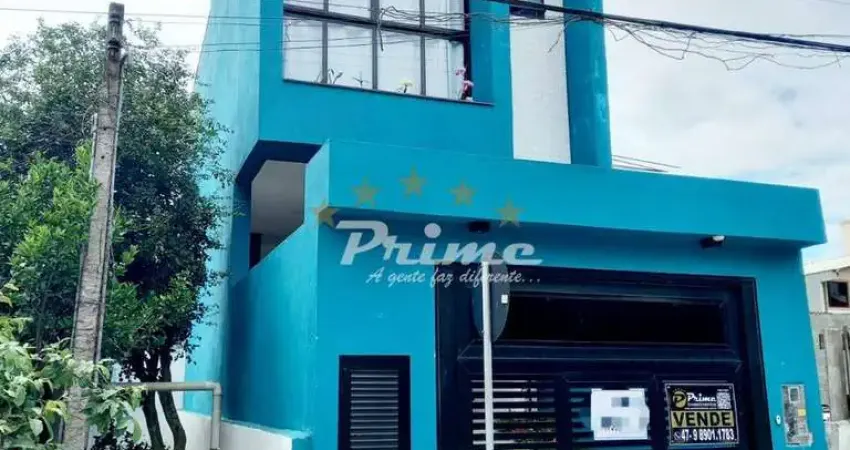 Casa com 2 quartos à venda na Rua Salema, Centro, Bombinhas