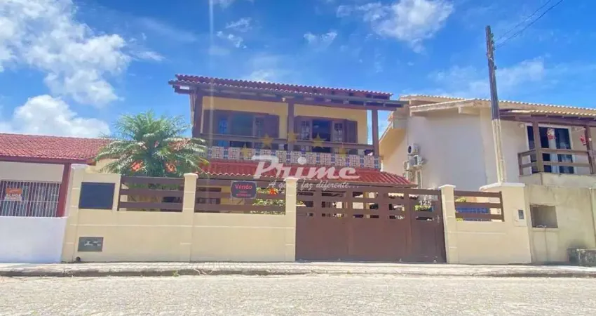 Belíssima casa á venda no bairro canto grande - bombinhas/sc