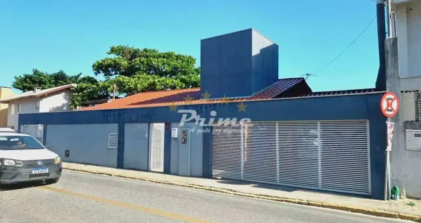 Casa Frente Mar à Venda no Bairro Canto Grande - Bombinhas/SC