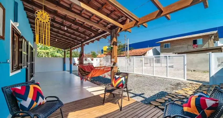 Casa com 4 quartos à venda na Rua Gardênia, Morrinhos, Bombinhas