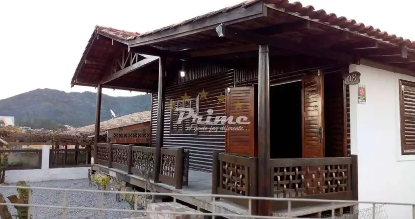 Casa com 2 quartos à venda em Bombas, Bombinhas