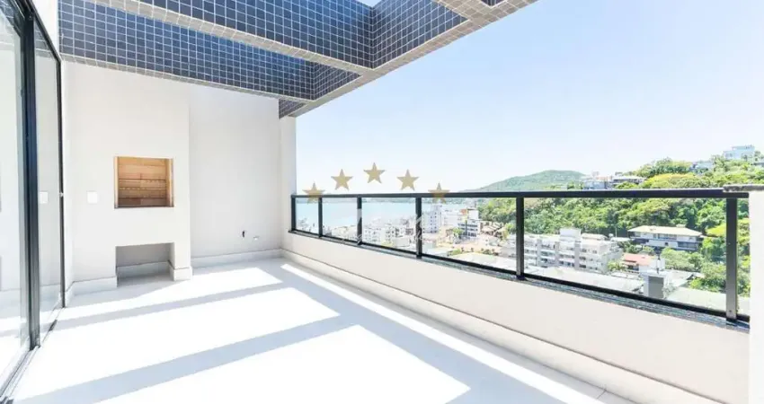 Cobertura com Vista Permanente do Mar, Piscina Privativa, 300m² Privativos no Bairro do Centro - Bombinhas/SC