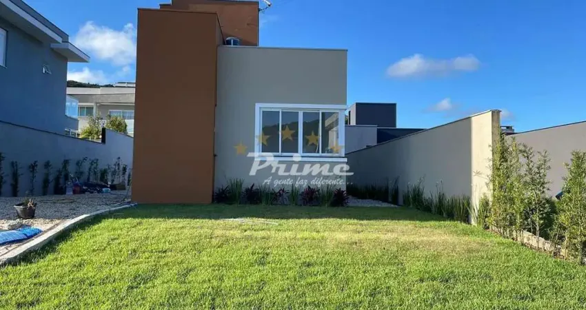Casa com 1 Suíte à Venda em Condomínio no Bairro Zimbros - Bombinhas/SC