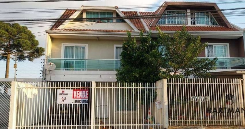 Sobrado com 3 dormitórios à venda, 157 m² por R$ 670.000,00 - Alto Boqueirão - Curitiba/PR