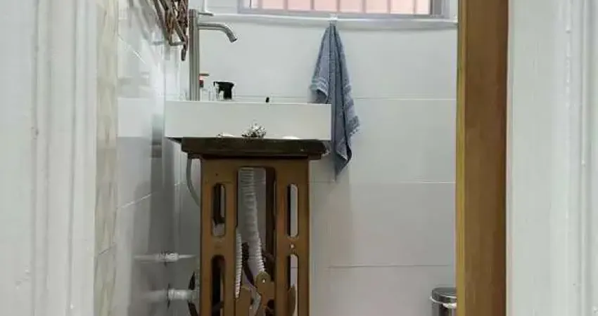 Casa com 3 quartos, Guilhermina, Praia Grande - R$ 650 mil, Cod: 722322