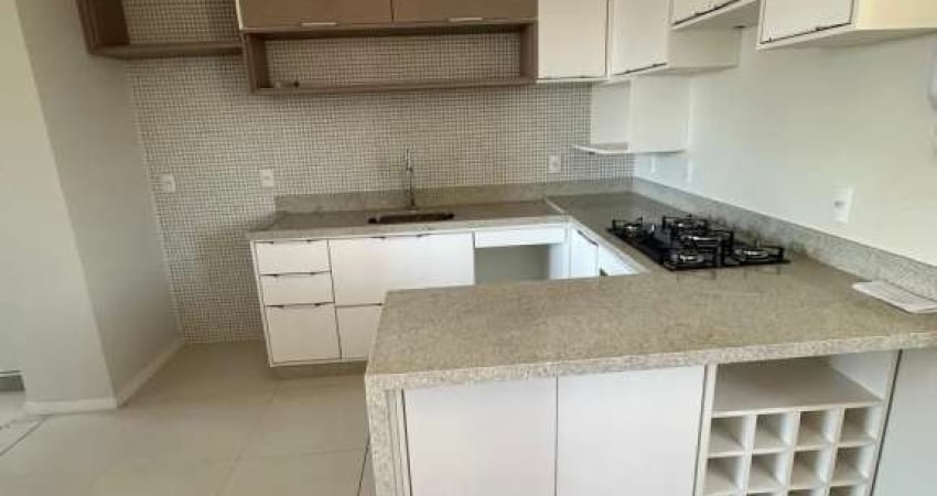 Apartamento semi mobiliado com 3 quartos para locação