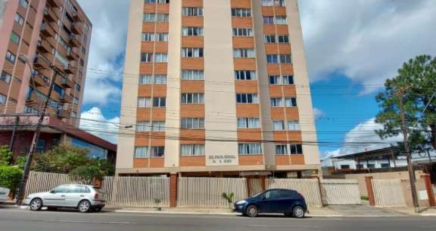 Apartamento em ótima localização.