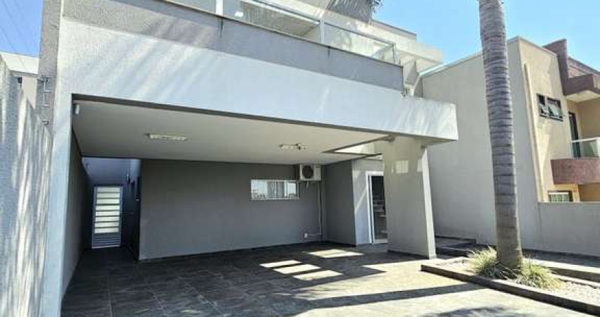 Sobrado mobiliado com piscina em Uvaranas