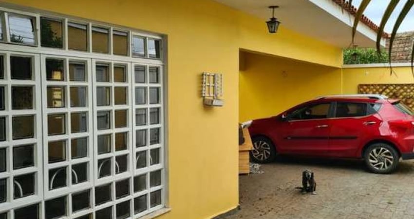 Casa  (4 dormitorios sendo 1 suite)