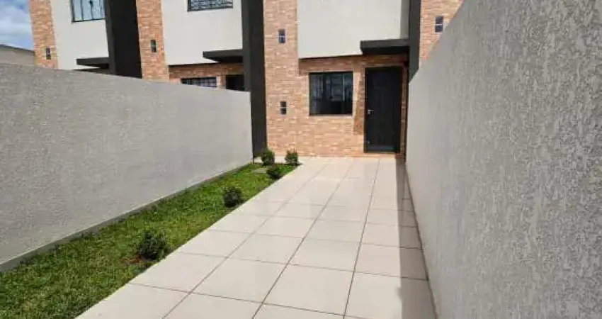 Maravilhoso sobrado no Conj. Habitacional Nova Ponta Grossa.