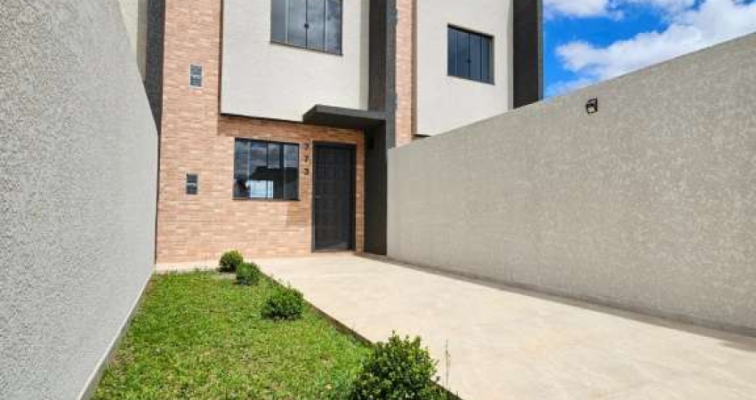 Maravilhoso sobrado no Conj. Habitacional Nova Ponta Grossa.