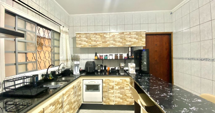 Casa com 4 quartos à venda na Rua Vítor Alves Rabelo, 66, Jardim Portugal, São José dos Campos